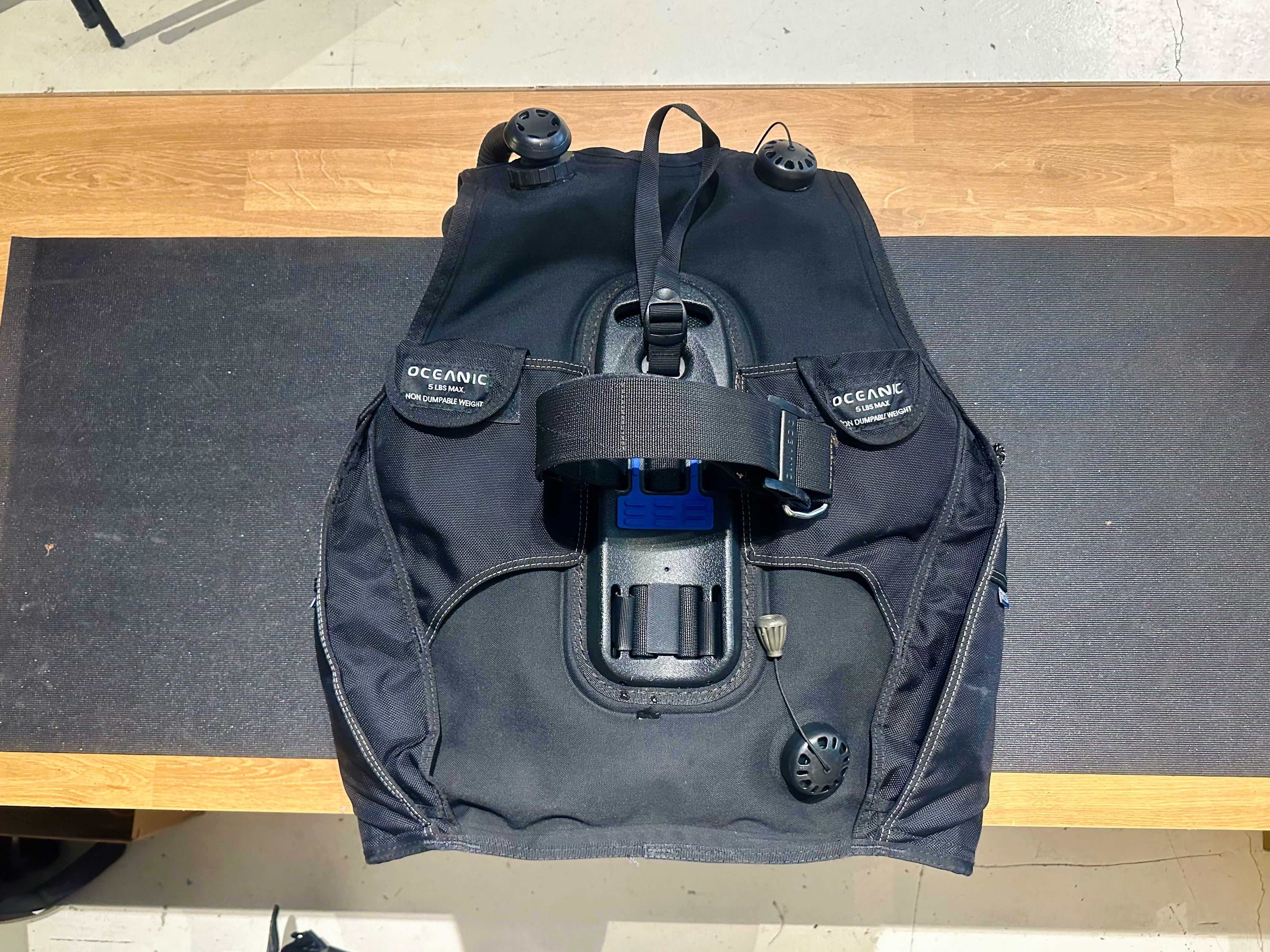 Oceanic OceanPro Used Size Small | Diving Sports Canada | Vancouver